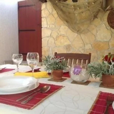 In Okrug Gornji Mit Grosser Terrasse Holiday home Trogir